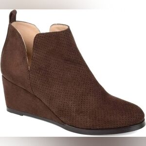 Journee Collection Women's Mylee Wedge Bootie